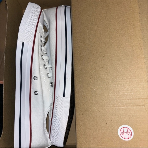 Converse New in Box mens 12 - Picture 7 of 7